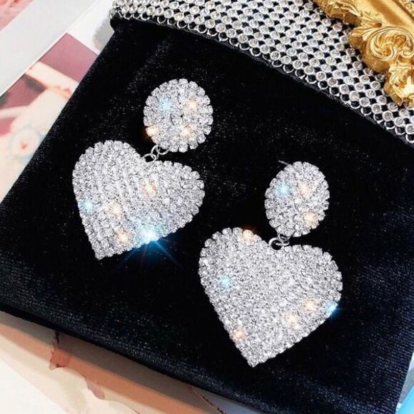 ✨ crystal encrusted drop dangle heart earrings ✨ - Picture 1 of 3